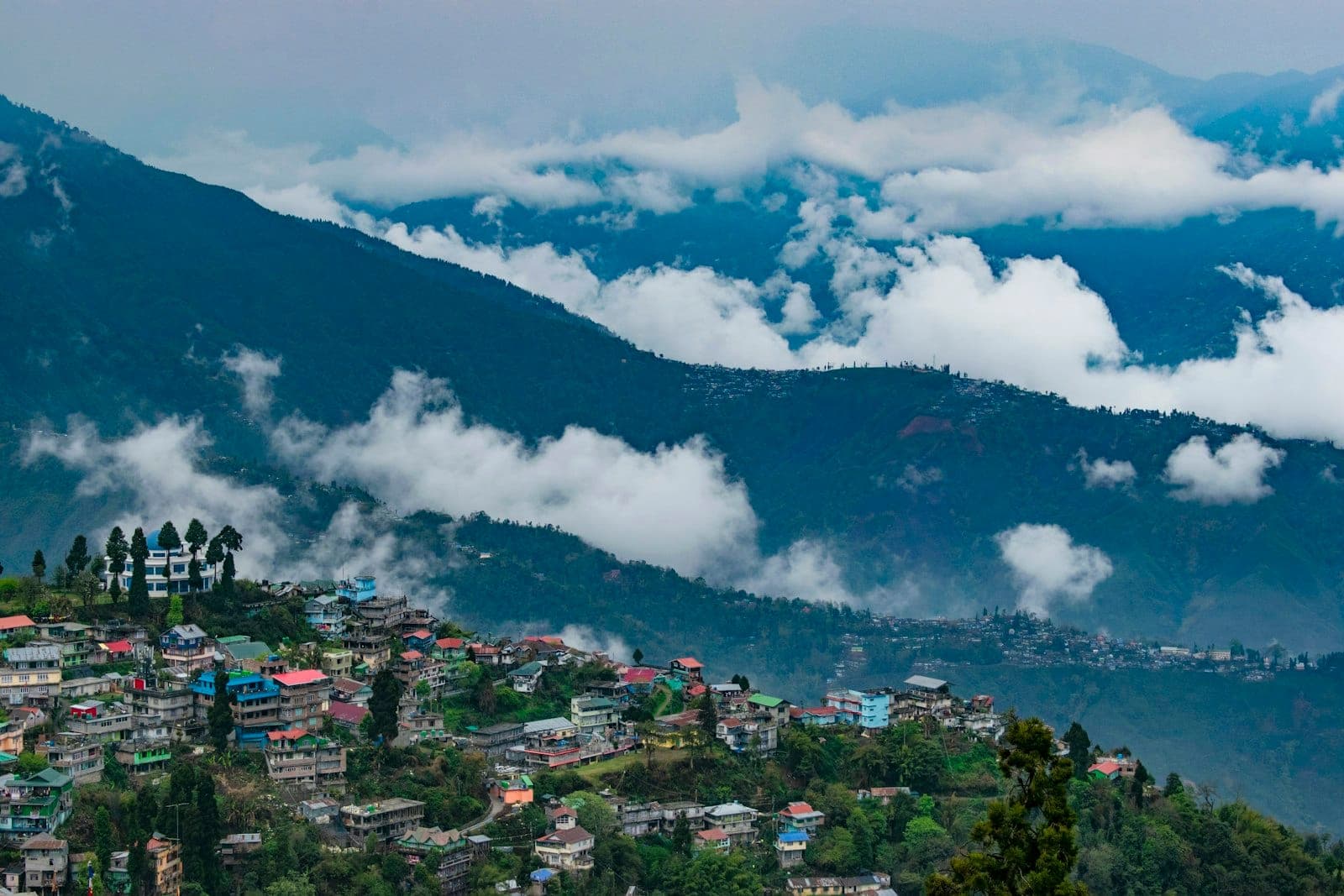 Clouds rolling over the hills of Darjeeling